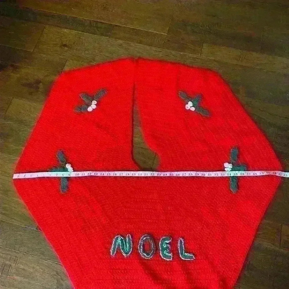 Noel Christmas Tree Skirt Hand-Knit Crocheted - Picture 2 of 7